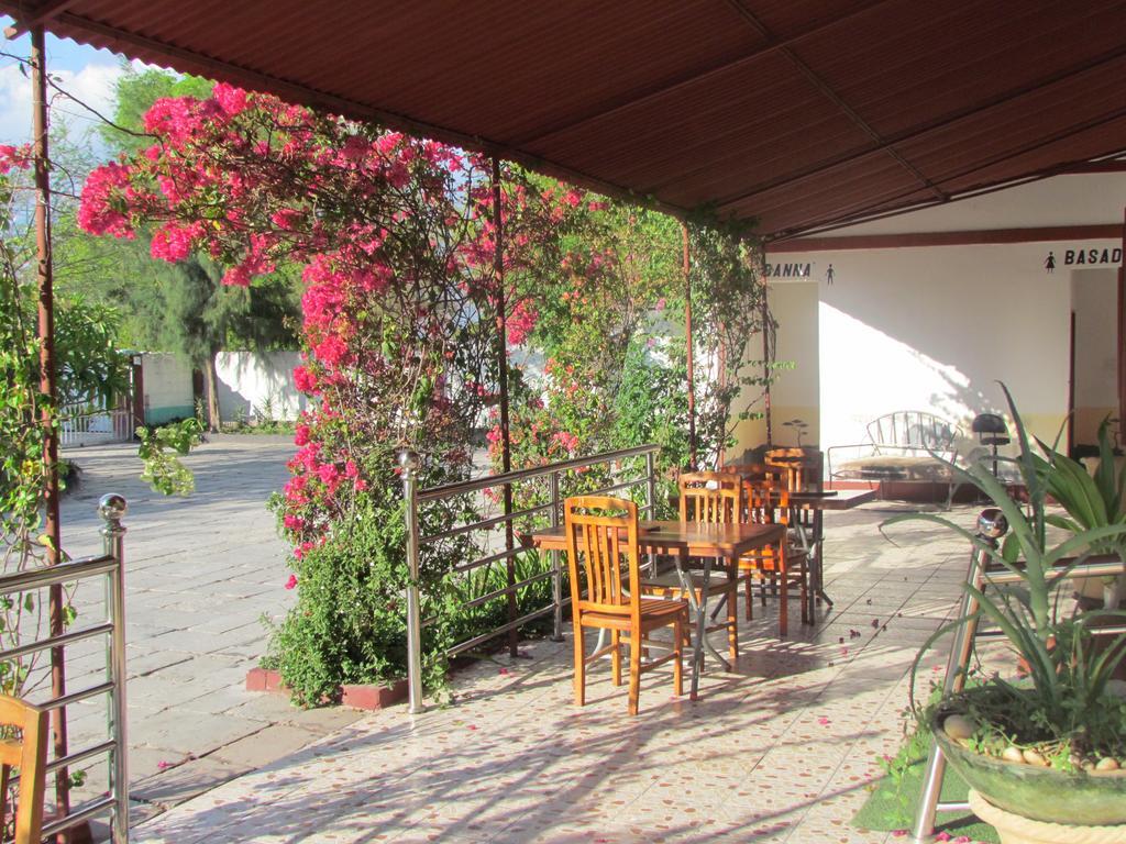 Dolar Lodges & Tours Maun Exterior foto
